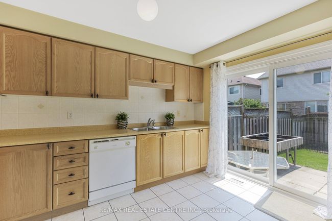 12 Sentimental Way, House attached with 3 bedrooms, 2 bathrooms and 1 parking in Brampton ON | Image 14