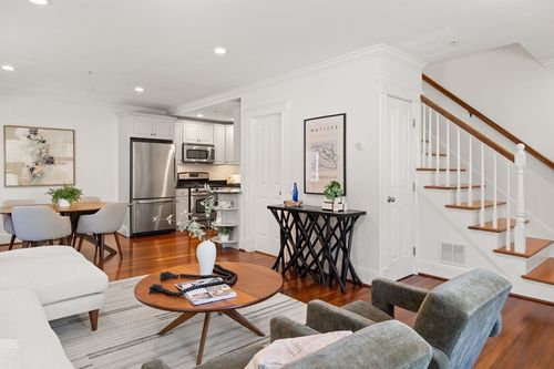 39b-39 Oak St, Somerville, MA, 02143-4030 | Card Image