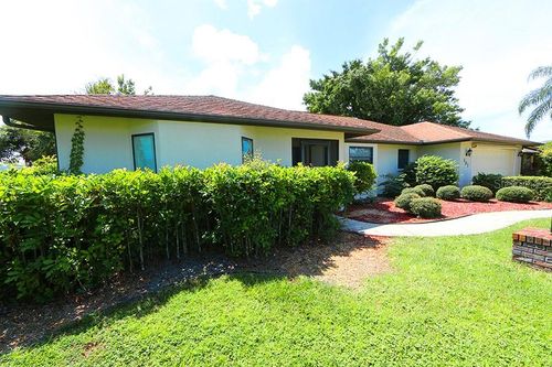 147 Hourglass Dr, VENICE, FL, 34293-6058 | Card Image