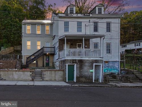 436 W Savory St, POTTSVILLE, PA, 17901-3954 | Card Image