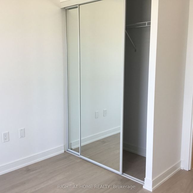 1519 - 8 Nahani Way, Condo with 2 bedrooms, 2 bathrooms and null parking in Mississauga ON | Image 6