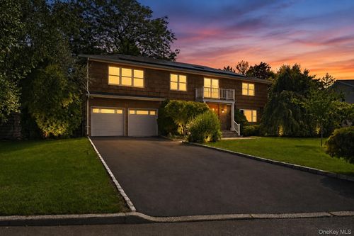 23 Carriage Ct, Scarsdale, NY, 10583-6619 | Card Image