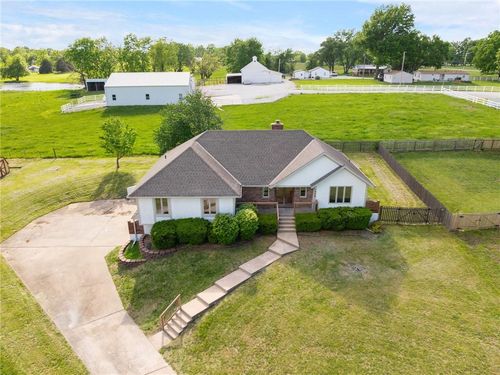 1008 Remington Court, Lee's Summit, MO, 64086 | Card Image