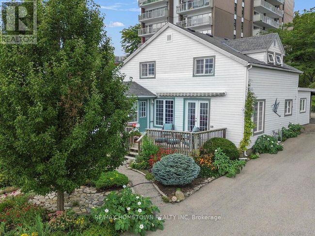 92 Water St E, House other with 2 bedrooms, 3 bathrooms and 2 parking in Brockville ON | Image 33