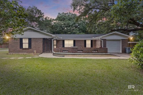2216 Clearwater St, Mobile, AL, 36609-2702 | Card Image