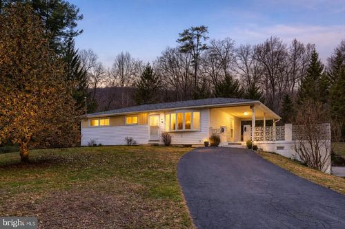 98 Pine Street, DILLSBURG, PA, 17019 | Card Image
