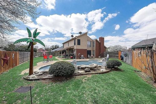 2954 Volga Ct, Fort Worth, TX, 76118-7401 | Card Image
