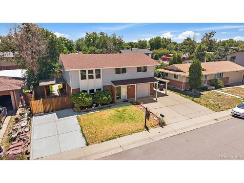 5042 Scranton St, Denver, CO, 80239-4316 | Card Image