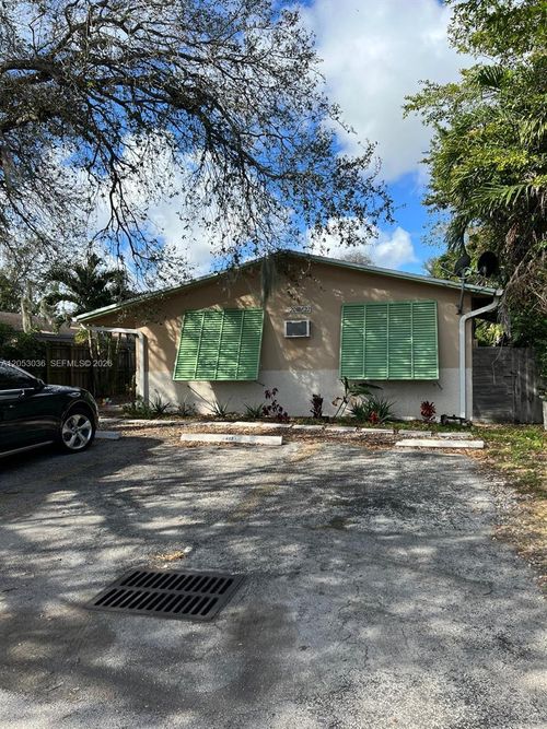 620 Sw 7th Ave, Hallandale Beach, FL, 33009-6961 | Card Image