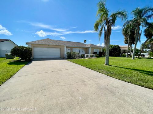 48 Country Club Rd, Cocoa Beach, FL, 32931-2002 | Card Image