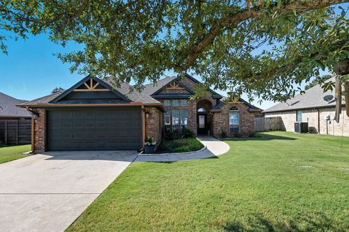 2504 Santa Fe Trl, Sanger, TX, 76266-4009 | Card Image