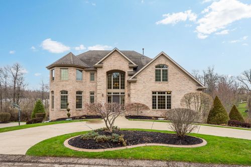 7031 Pinehurst Dr, Presto, PA, 15142-1062 | Card Image