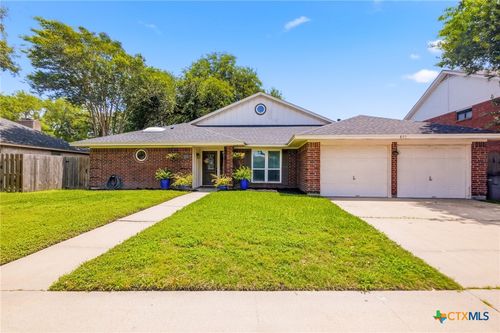 805 Santa Fe, Victoria, TX, 77904-3021 | Card Image