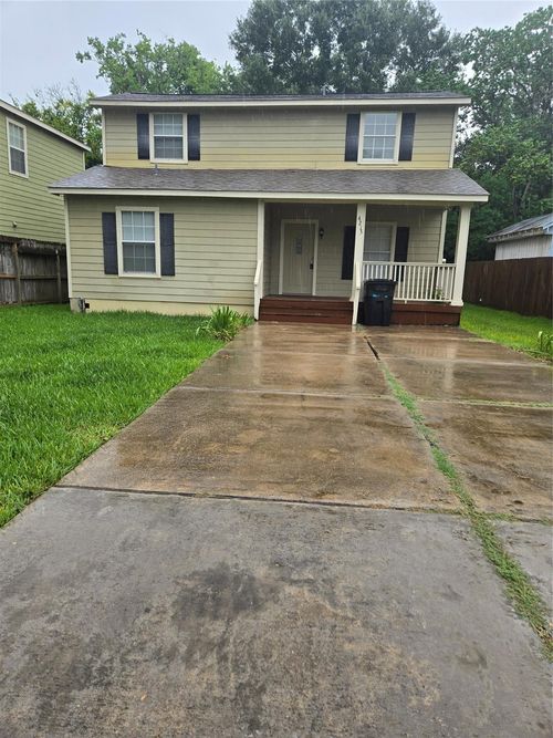 4215 Ross St, Bacliff, TX, 77518-2234 | Card Image