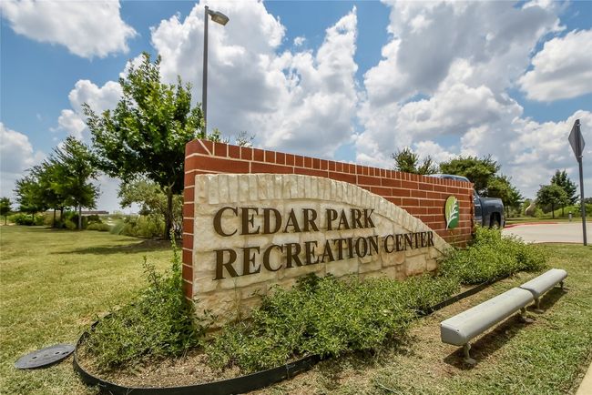 The recreational center has volleyball and basketball courts, a wide arrange of sports for all ages and a fitness center. | Image 36