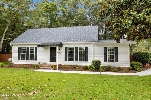3319 Country Club Rd, Morehead City, NC, 28557-6113 | Card Image
