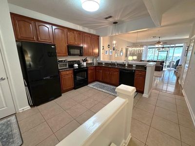 6875 Sperone Street, Townhouse with 3 bedrooms, 2 bathrooms and null parking in ORLANDO FL | Image 3