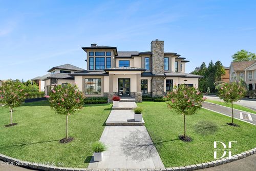 52 Nicolosi Loop, Staten Island, NY, 10312-5803 | Card Image