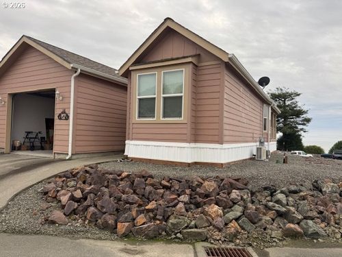 16-16252 Tolman Ln, Brookings, OR, 97415-0415 | Card Image