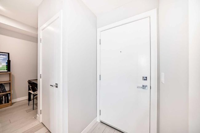 2208 - 6 Merganser Drive W, Condo with 2 bedrooms, 2 bathrooms and 1 parking in Chestermere AB | Image 4