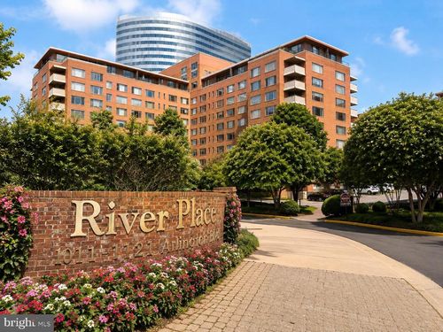 139-1121 Arlington Blvd, ARLINGTON, VA, 22209-3236 | Card Image