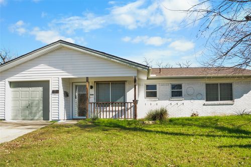 812 Jerry Ln, Bedford, TX, 76022-7307 | Card Image