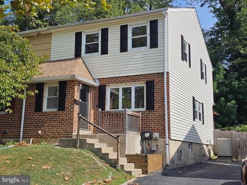 1421 Bradley St, LINWOOD, PA, 19061-4133 | Card Image