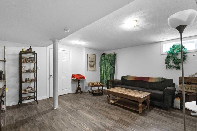 28 45 Street Crescent, Home with 4 bedrooms, 2 bathrooms and 2 parking in Sylvan Lake AB | Image 14