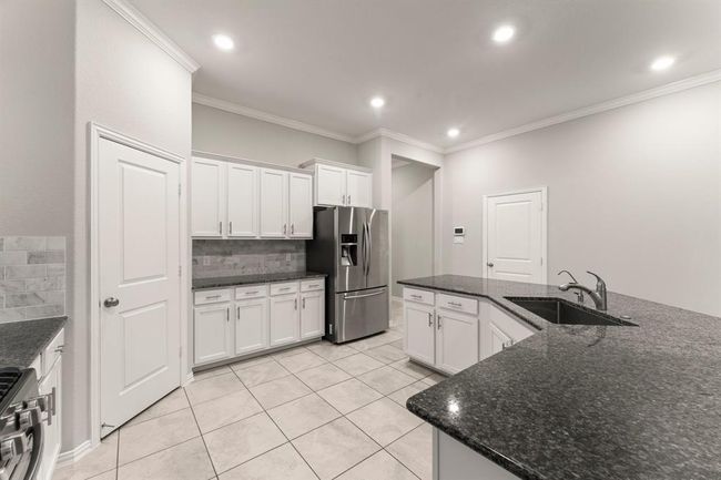 27918 Creek Flat Dr, House other with 3 bedrooms, 2 bathrooms and 2 parking in Spring TX | Image 12