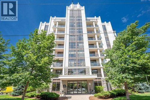 302-90 Charlton Ave W, Hamilton, ON, L8P0B4 | Card Image