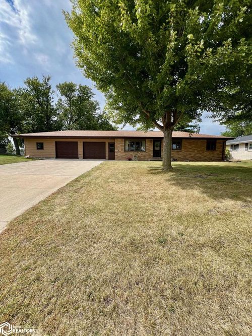 620 Maple Ln, Clarion, IA, 50525-1239 | Card Image