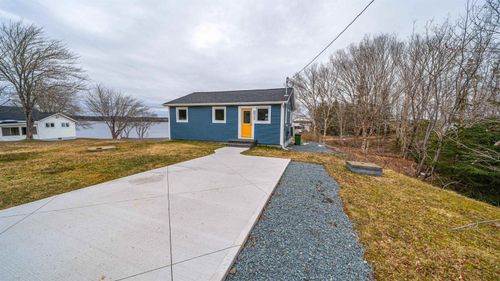 388 Upper Lakeville Rd, Upper Lakeville, NS, B0J2L0 | Card Image