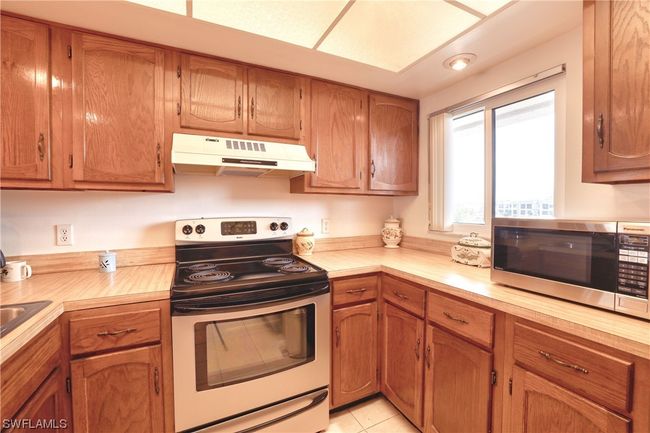 APT-414 - 7402 Lake Breeze Dr, Condo with 1 bedrooms, 1 bathrooms and null parking in FORT MYERS FL | Image 8