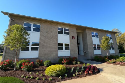 a-204 N Clydeton Rd, Waverly, TN, 37185-1109 | Card Image
