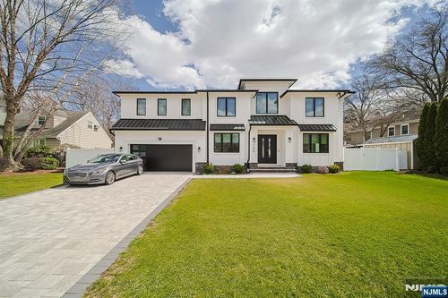 144 Village Cir, Paramus, NJ, 07652 | Card Image