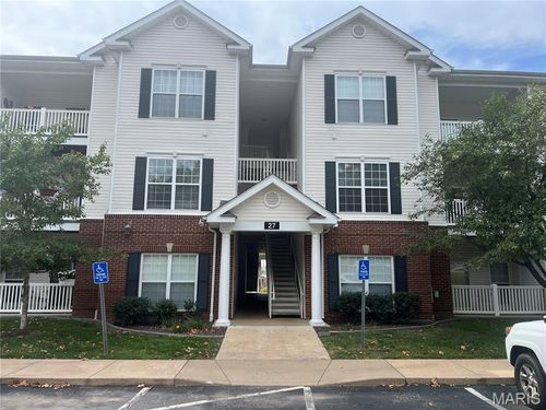 apt-101-27 Kassebaum Ln, Saint Louis, MO, 63129-1681 | Card Image