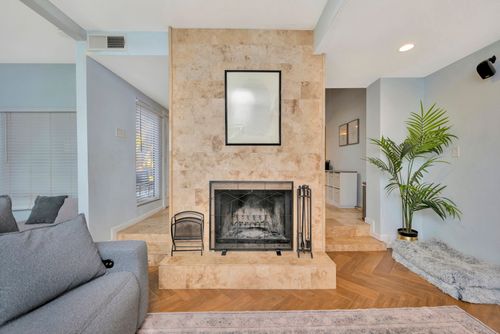3115 Golden Oak, Farmers Branch, TX, 75234-2320 | Card Image