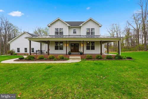 58 Blessing Ln, MARTINSBURG, WV, 25403-1192 | Card Image