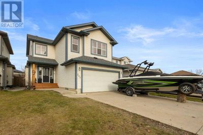 221 Parry Cres, House other with 4 bedrooms, 4 bathrooms and 4 parking in Fort Mcmurray AB | Image 1