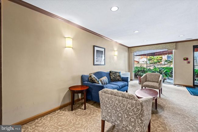 APT-410 - 1830 Columbia Pike, Condo with 2 bedrooms, 1 bathrooms and null parking in ARLINGTON VA | Image 15