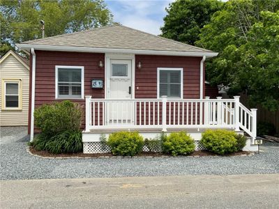 149 Bluff Avenue, House other with 2 bedrooms, 1 bathrooms and 2 parking in Swansea MA | Image 1