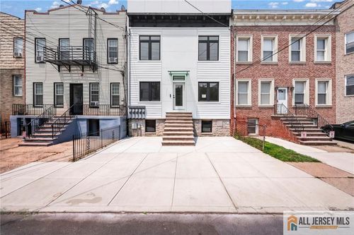 3-291 New York Ave, Jersey City, NJ, 07307-1404 | Card Image