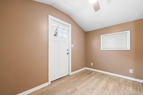 30 Bridge St, Nyack, NY, 10960-2602 | Card Image