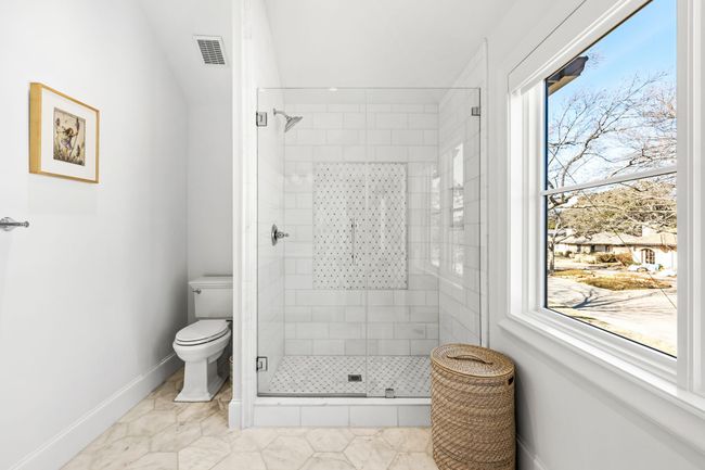 11021 Royalshire Dr, House other with 5 bedrooms, 9 bathrooms and null parking in Dallas TX | Image 24
