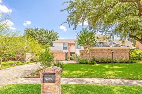 10307 Piping Rock Ln, Houston, TX, 77042-2957 | Card Image