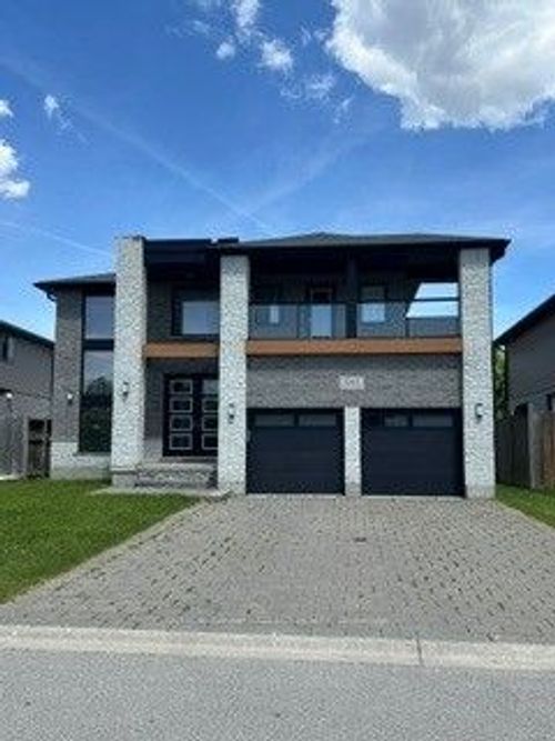 1062 Melsetter Way, London, ON, N6G0S4 | Card Image