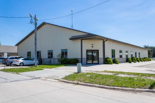 101 Fletcher Ave, Waterloo, IA, 50701-6100 | Card Image