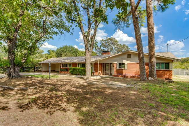 1822 Silverside Dr, House other with 3 bedrooms, 2 bathrooms and null parking in Grapevine TX | Image 8