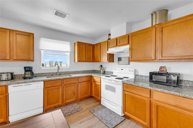 1271 Faggards Slip, House other with 3 bedrooms, 2 bathrooms and 2 parking in Gilchrist TX | Image 8