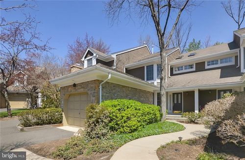 22 Briarwood Ct, Princeton, NJ, 08540-9401 | Card Image